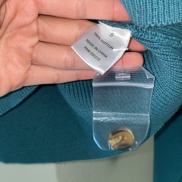 Kendall & Kylie Sweater - Picture 4 of 4